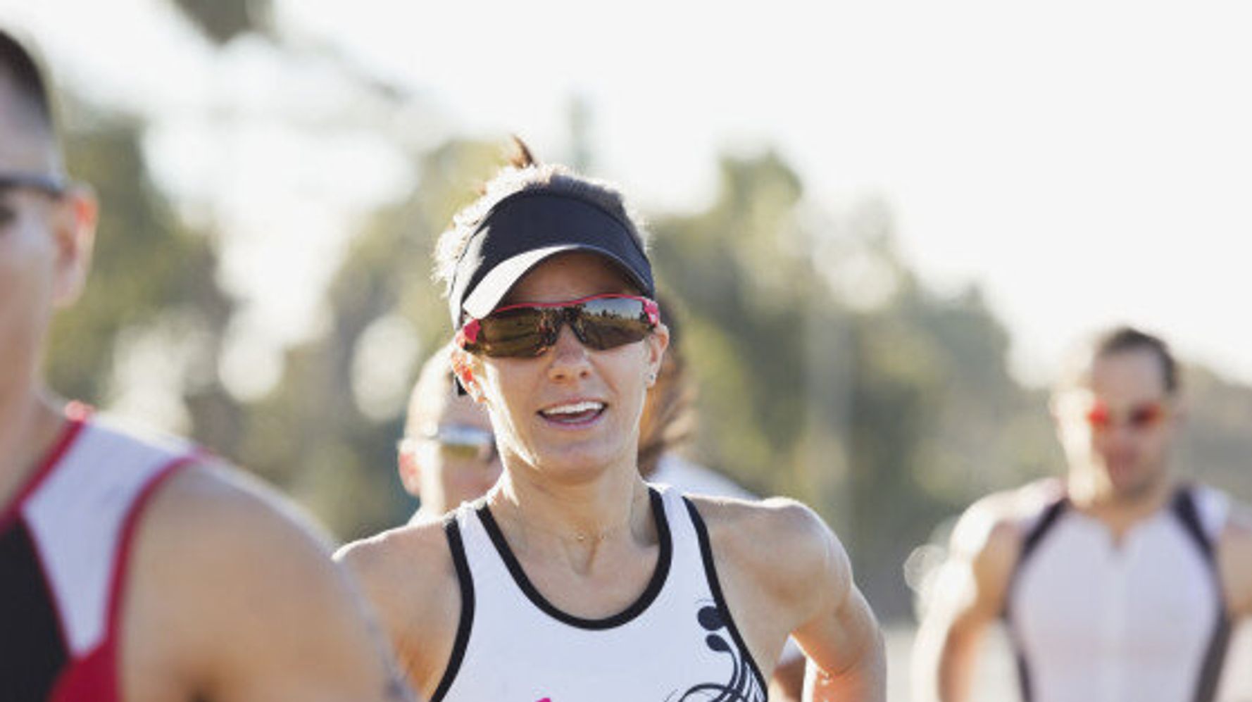 Why do we need sports sunglasses and how to choose best sports sunglas