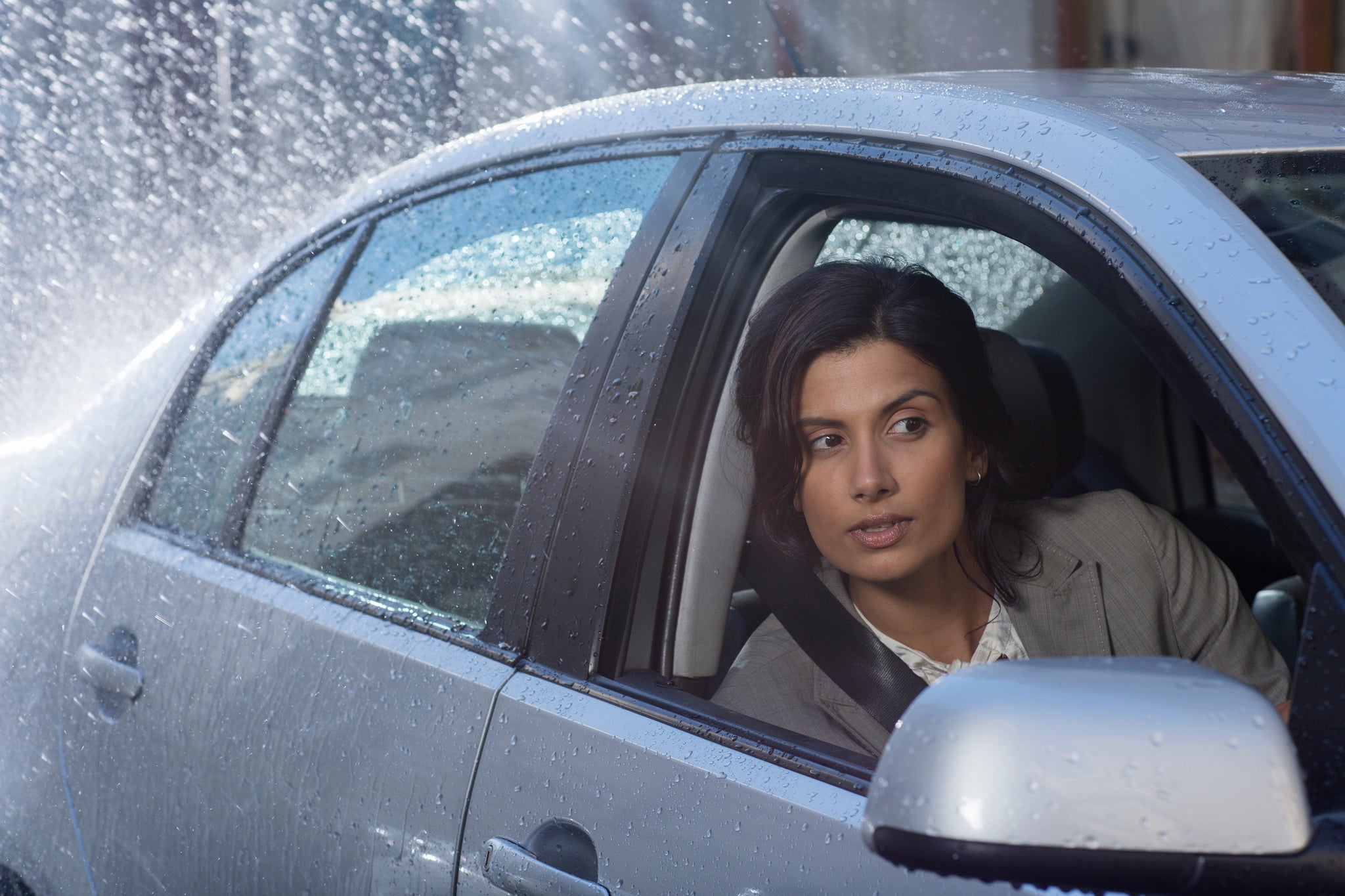 Most Helpful Advices On Driving In The Rain Safely