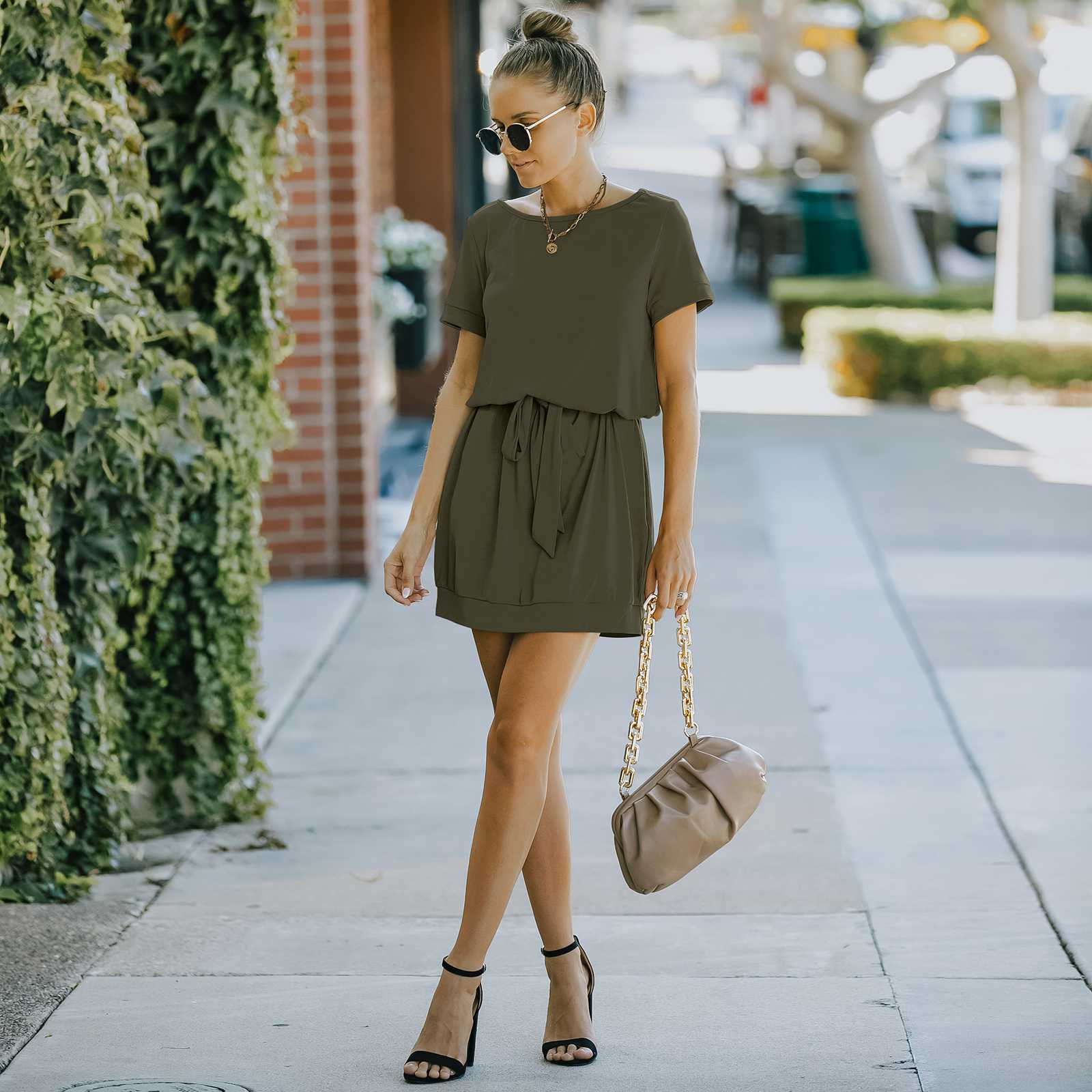 Vestido corto de manga elegante con cuello redondo de Enafad